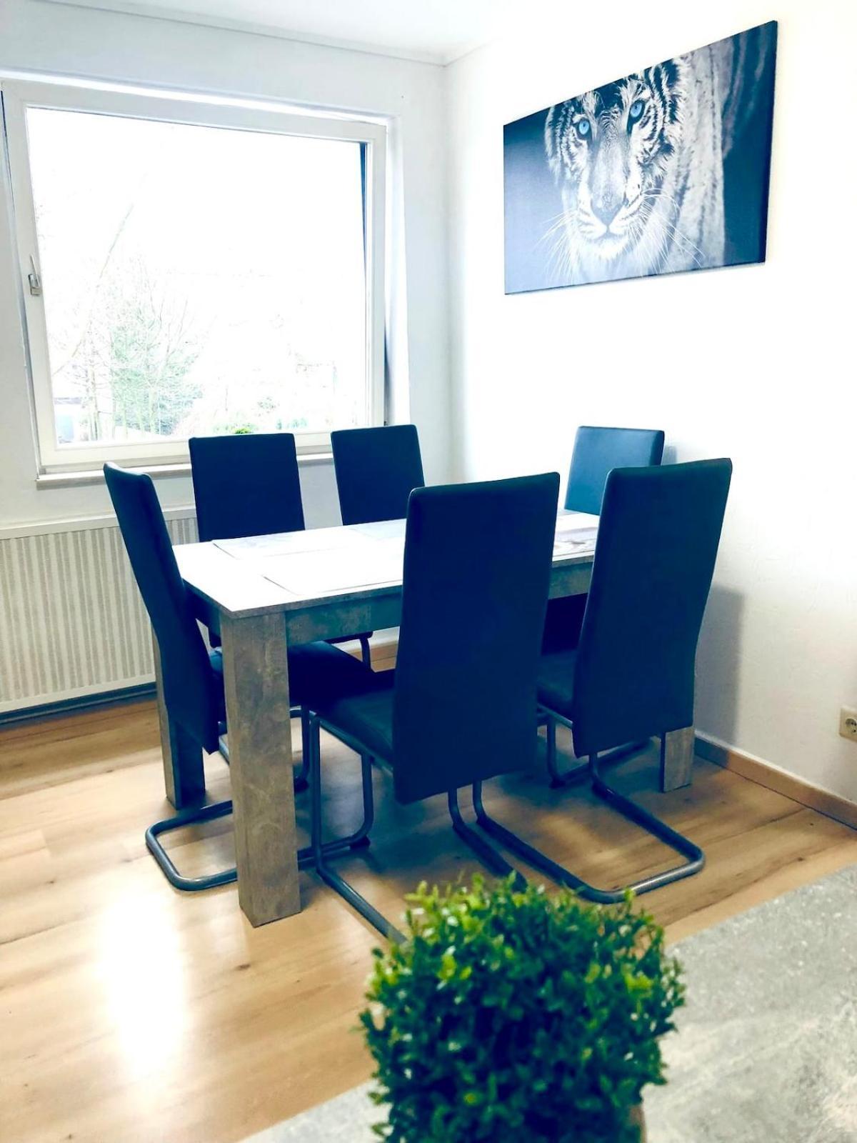 Wohnung Mit Neuem Bad Und Kueche Gelsenkirchen Exteriör bild