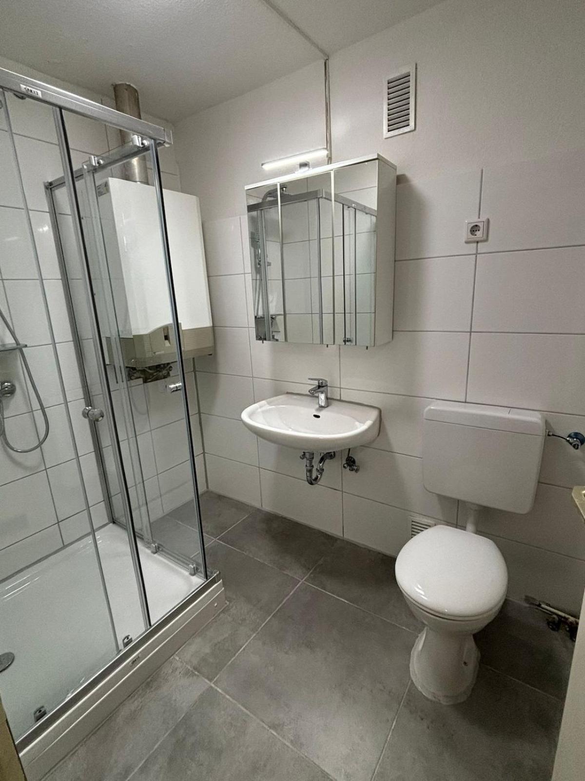 Wohnung Mit Neuem Bad Und Kueche Gelsenkirchen Exteriör bild